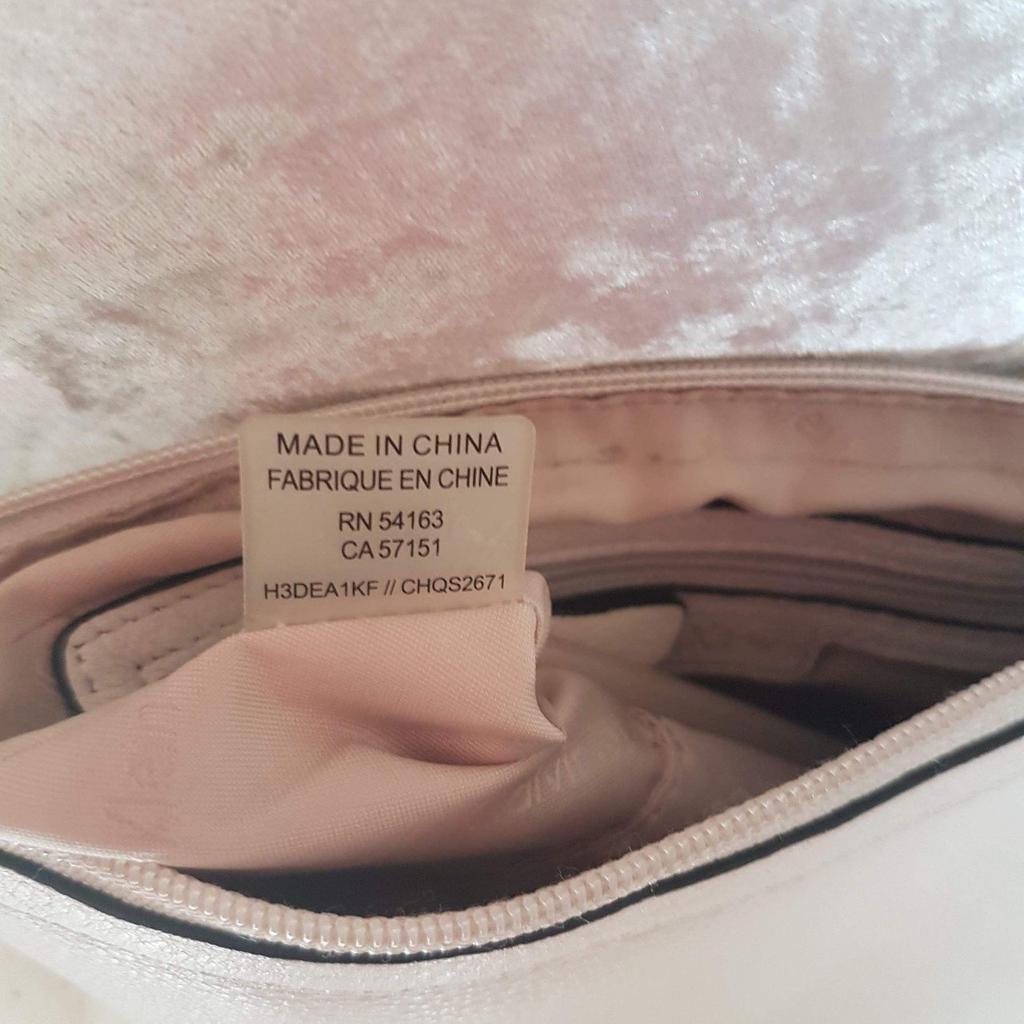 Calvin Klein crossbody bag in Calderdale for £ for sale | Shpock
