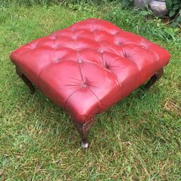 Chesterfield leather footstool . Oxblood red.
Size is 23 in.²
Could do with a little TLC.


Collection Doncaster Armthorpe 