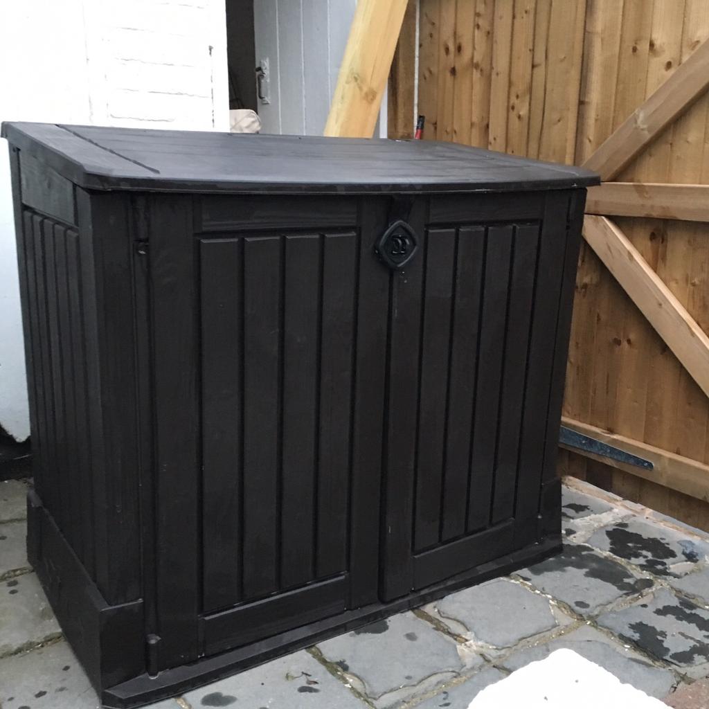 Keter Brown Large Lockable Garden Storage Box in B17 Birmingham für 70