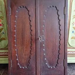 Original condition, good quality cabinet, original key. Hinckley collection