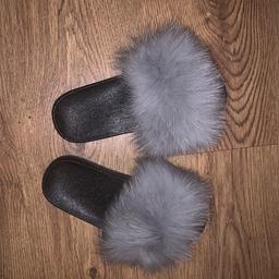 What : Grey Furry Slippers 

Additional Info: Size 5/39. Brand new, never worn before.

Who For : Women 
Condition : Excellent Condition! Brand new 

Feel Free To Ask Any Questions.

Collection & Delivery , From East London.

( Check Out My Other Items, You May Just Find The Bargain You’re Looking For 😉)

Orginal price £14, bought online.