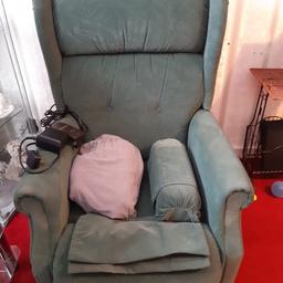 Lazy boy electric rise and recline arm chair. Green crushed velvet excellent condition comes complete with Grey stretch cover arm covers and headrest also included. Collection only. Is in perfect condition fully working order no marks at all. Had to sell due to lack of space.