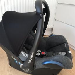 Excellent condition baby car seat from newborn
Grey sparkle colour