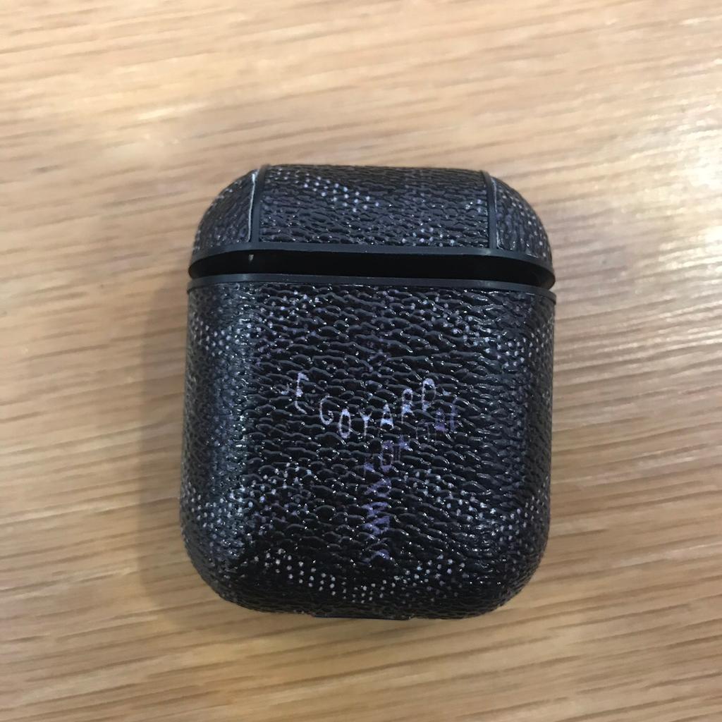 Goyard best sale airpods case