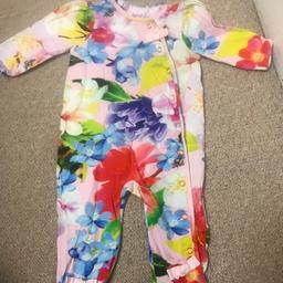 Beautiful Ted Baker Outfit 3-6 months. Excellent condition