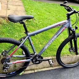 Scott Aspect 45 Mens Hard Tail Mountain Bike

24 speed Shimano trigger shift gears
Full hydraulic disc brakes front and bach

Great condition always cleaned and oiled but sadly, no longer used.

Small scuff on back corner of seat