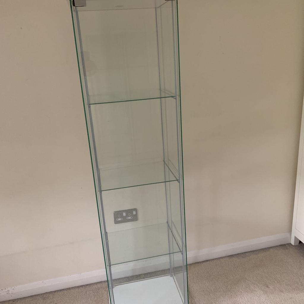 Ikea 3 Tier White Glass Display Cabinet In En6 Hatfield Für 2000 £ Zum