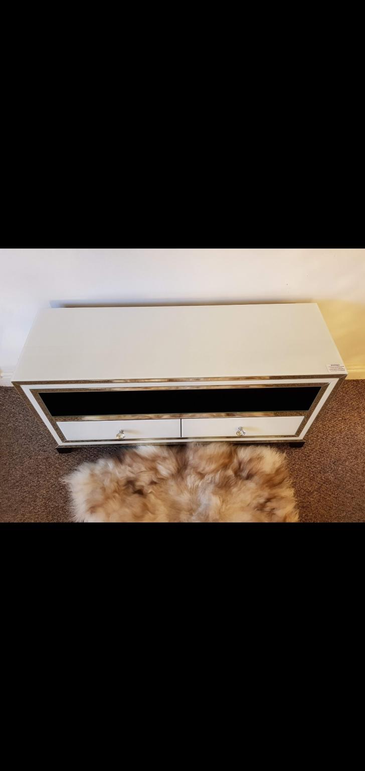 White glass mirrored tv unit, 2 draws, Madiso in WS11 Chase for £200.00