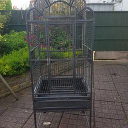 large parrot cage very, good condition. contact for more information.