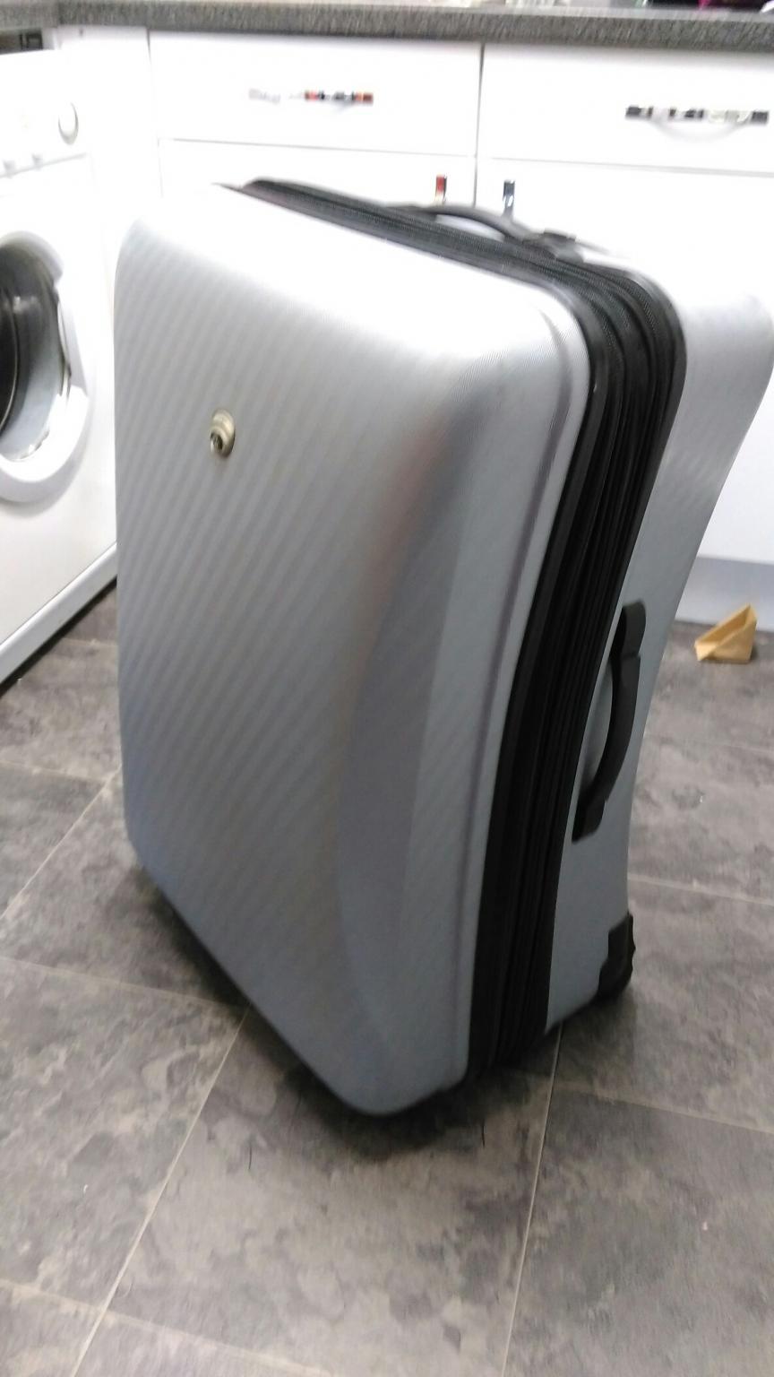 large Domo suitcase in M1 Manchester for 35.00 for sale Shpock