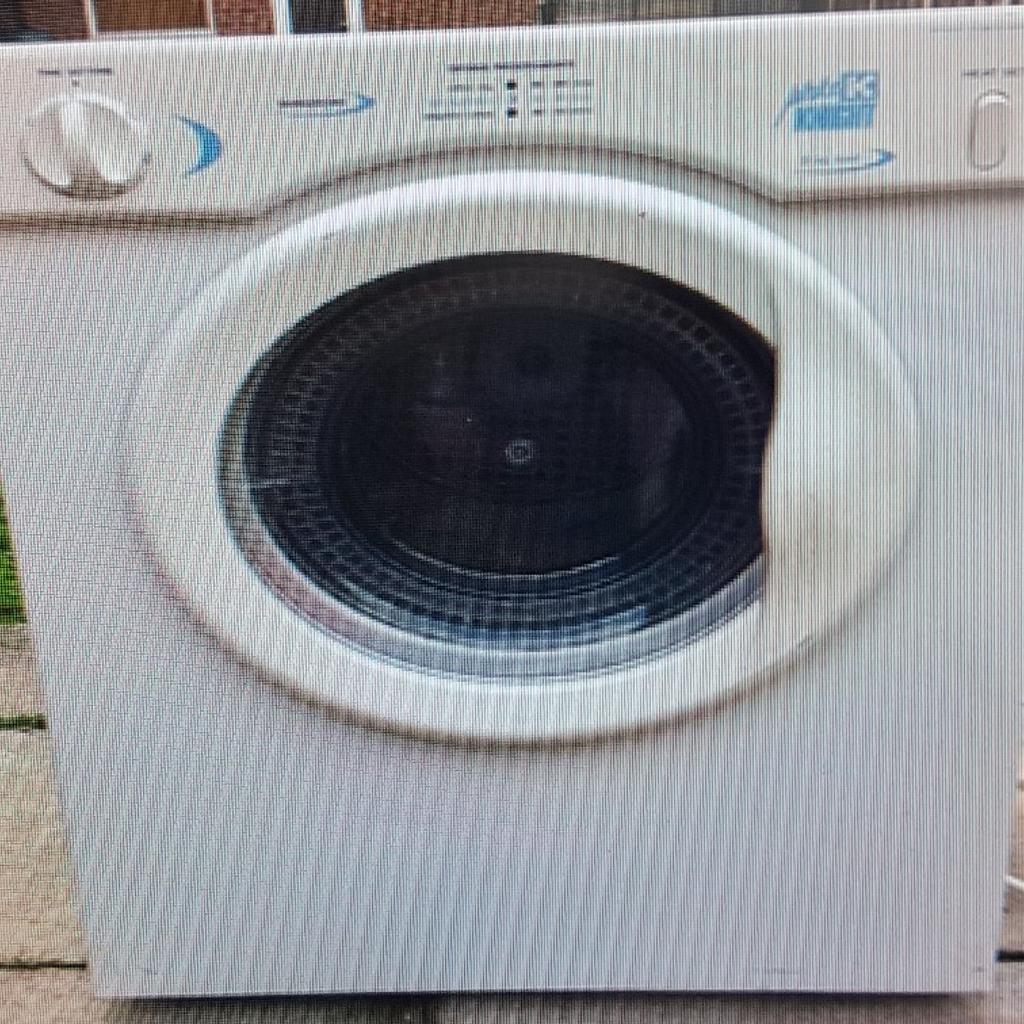 white knight cl382 compact tumble drier dryer in WF4 Wakefield for £50.