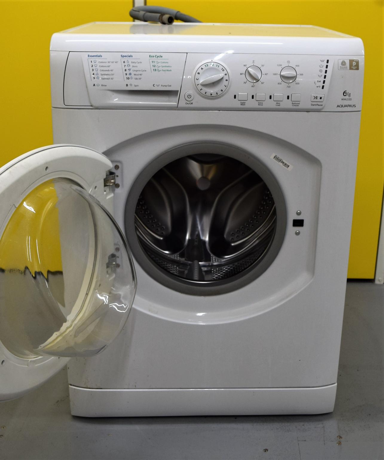 Hotpoint Aquarius Washing Machine in TW8 London for £65.00 for sale Shpock