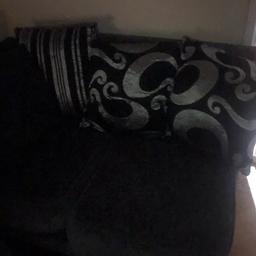 Free corner sofa in two pieces doesn’t fit in liveing room only thing wrong is some of the zips are broken ok condition perfect for someone starting off pick up only need gone by weekend