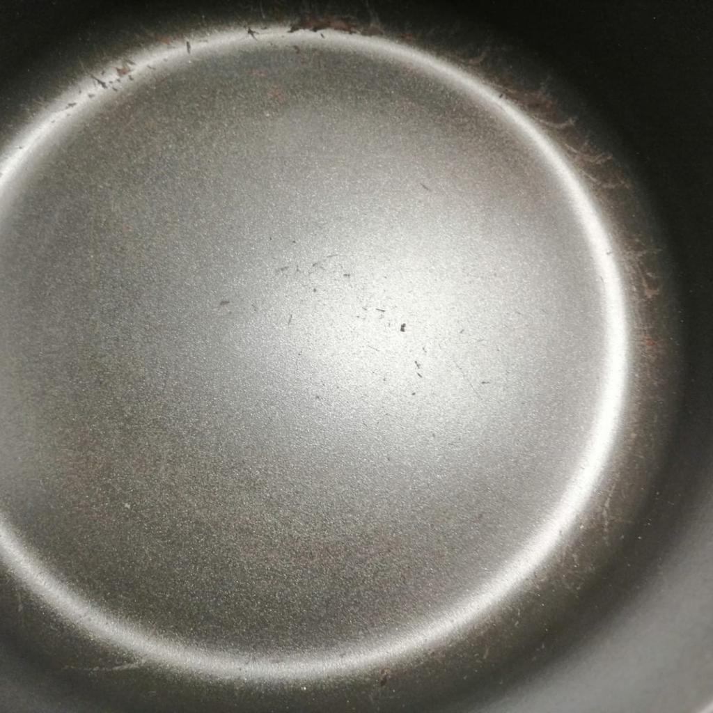 QUANTINOX grey Hardy aluminium pan set in L9 Sefton für 20,00 £ zum