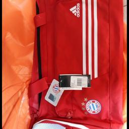neue originale adidas FC Bayern München Sporttasche mit Etikett

Festpreis 10 € kein Versand, nur Barzahlung  bei Abholung.