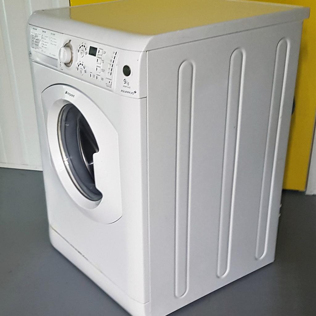 Hotpoint Aquarius 9kg Washing Machine in TW8 London for £105.00 for