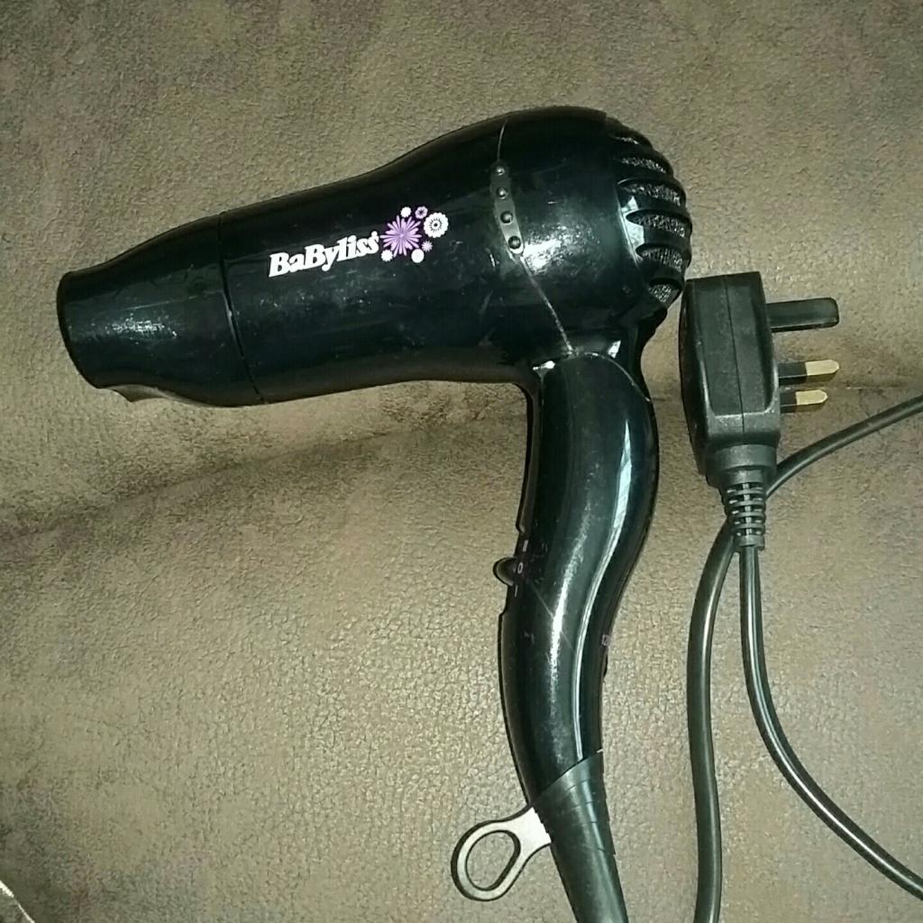 Babyliss travel hairdryer. Perfect working order. Two settings. Folds and fits inside bag. 120v or 240v settings.
Can combine postage

OL7 area