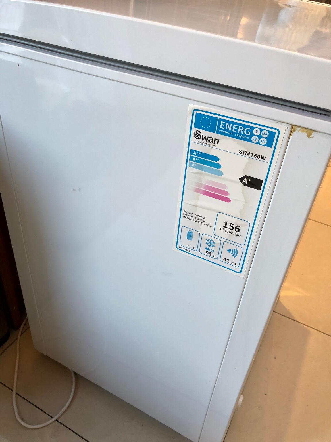 Swan chest freezer 93 litre as new in TW4 London for £90.00 for sale