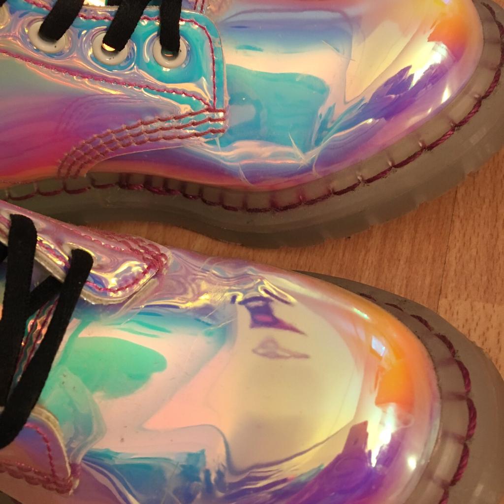 Festy besty 2024 holographic boots