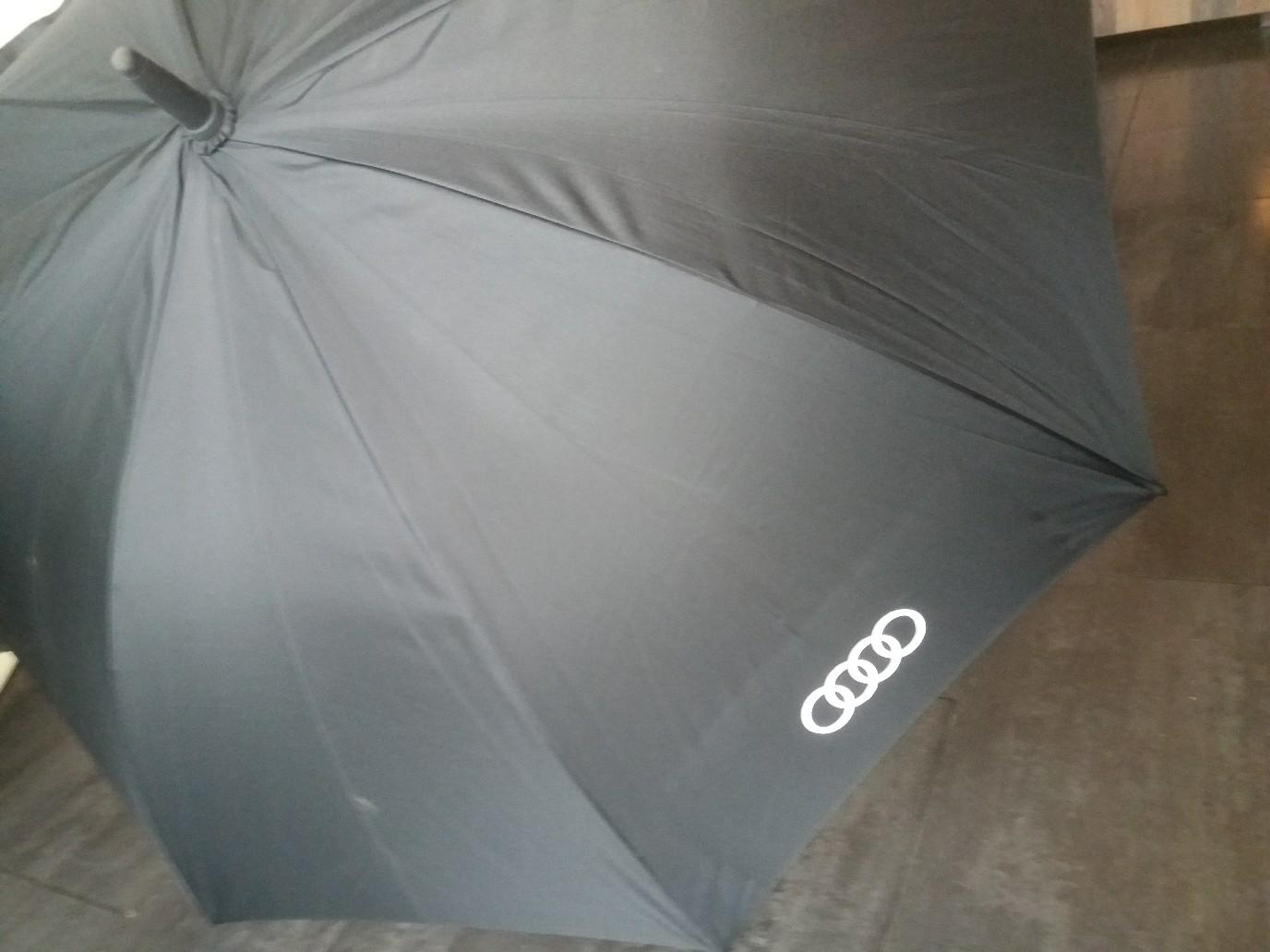 Audi Regenschirm in 6900 Bregenz für 15,00 € zum Verkauf
