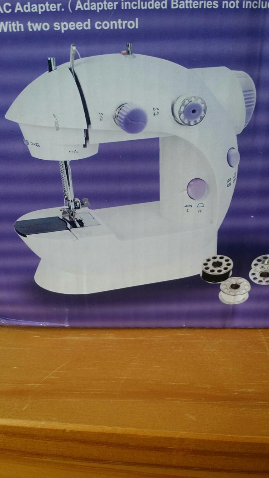 mini sewing machine in B79 Tamworth für £ 10,00 zum Verkauf Shpock AT
