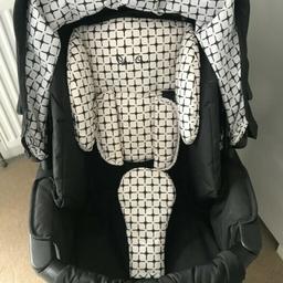 SILVER CROSS SPECIAL EDITION
BLACK & WHITE
. Condition is Used.HOWEVER THIS BUGGY WAS A GRAND PARENTS HOUSE BUGGY (used when baby sitting) THESE PRAMS ARE SOLID/ STURDY VERY SAFE RELIABLE PRAMS, SO WHILST IT IS A USED ITEM IT STILL WILL LAST YEARS  ALL SEAT COVERS CAN BE TAKEN OFF & WASHED
CASH ON COLLECTION ONLY PLEASE
SELLING VERY CHEAPLY DUE TO NO LONGER NEEDED & HOUSE MOVE

FIRST TO SEE WILL BUY