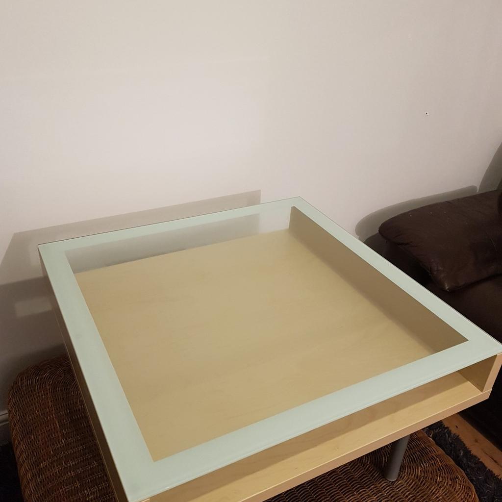 Magiker coffee online table