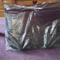 Laptop bag, Brand new, still in wrapper. 18 x14. Collection only.