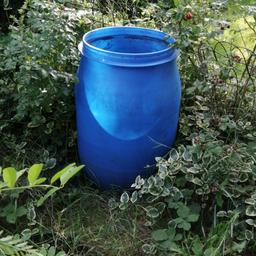 For rain water catching or for storing compost or similar. No lid.
Approx 100 ltr 