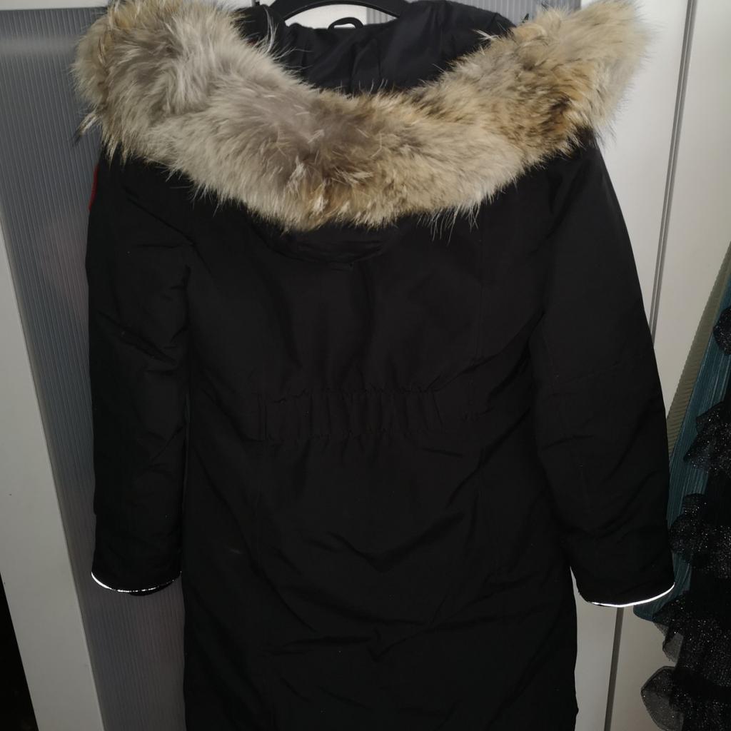 Canada goose hotsell age 14-16