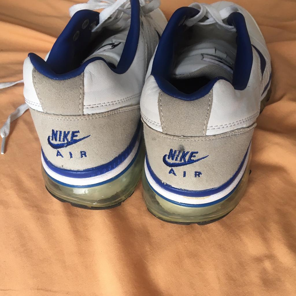 nike phantom trainers