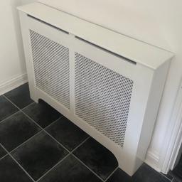 Radiator cover, good condition (size 114x89x19cm).

Collection from S12.