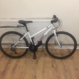 women's mountain bike. used but in a great condition.
