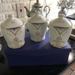 Stunning pots enhance any kitchen