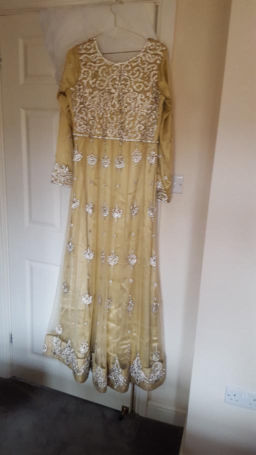 Buy & Sell West Midlands Birmingham - Photos for Gold Heavy Stonework 2 Piece Long Gown 