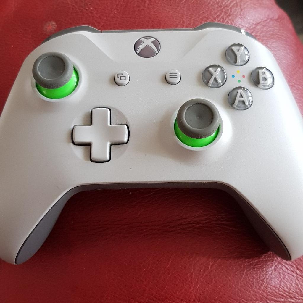 official xbox one controller wireless in MK40 Elstow für £ 40,00 zum