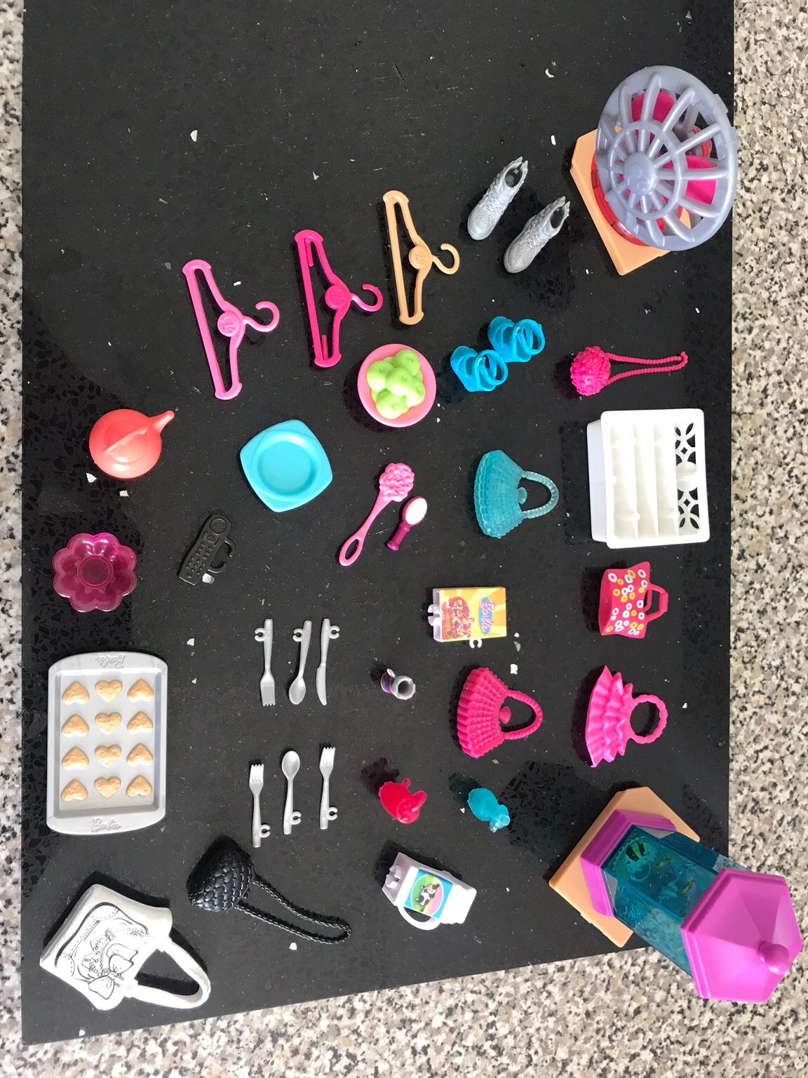 Barbie dream house & accessories in RM9 London for £75.00 for sale Shpock