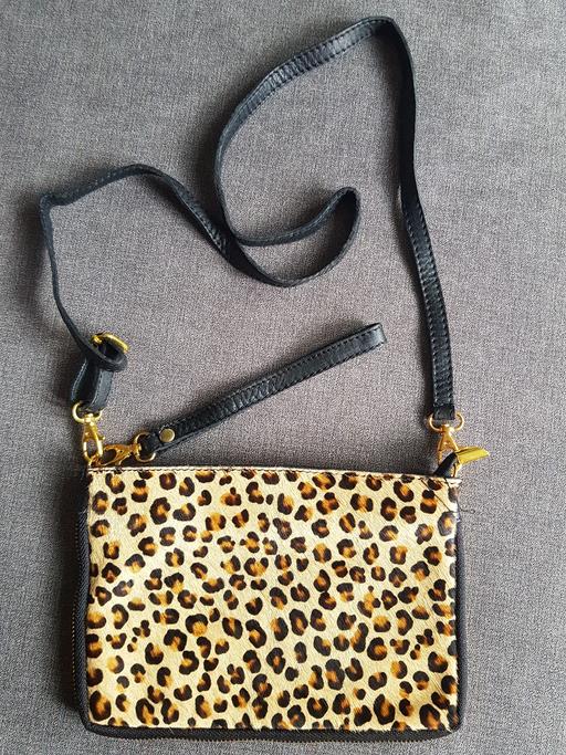 Buy & Sell Central London King`s Cross - Central London - Photos for Genuine Leather Clutch Bag