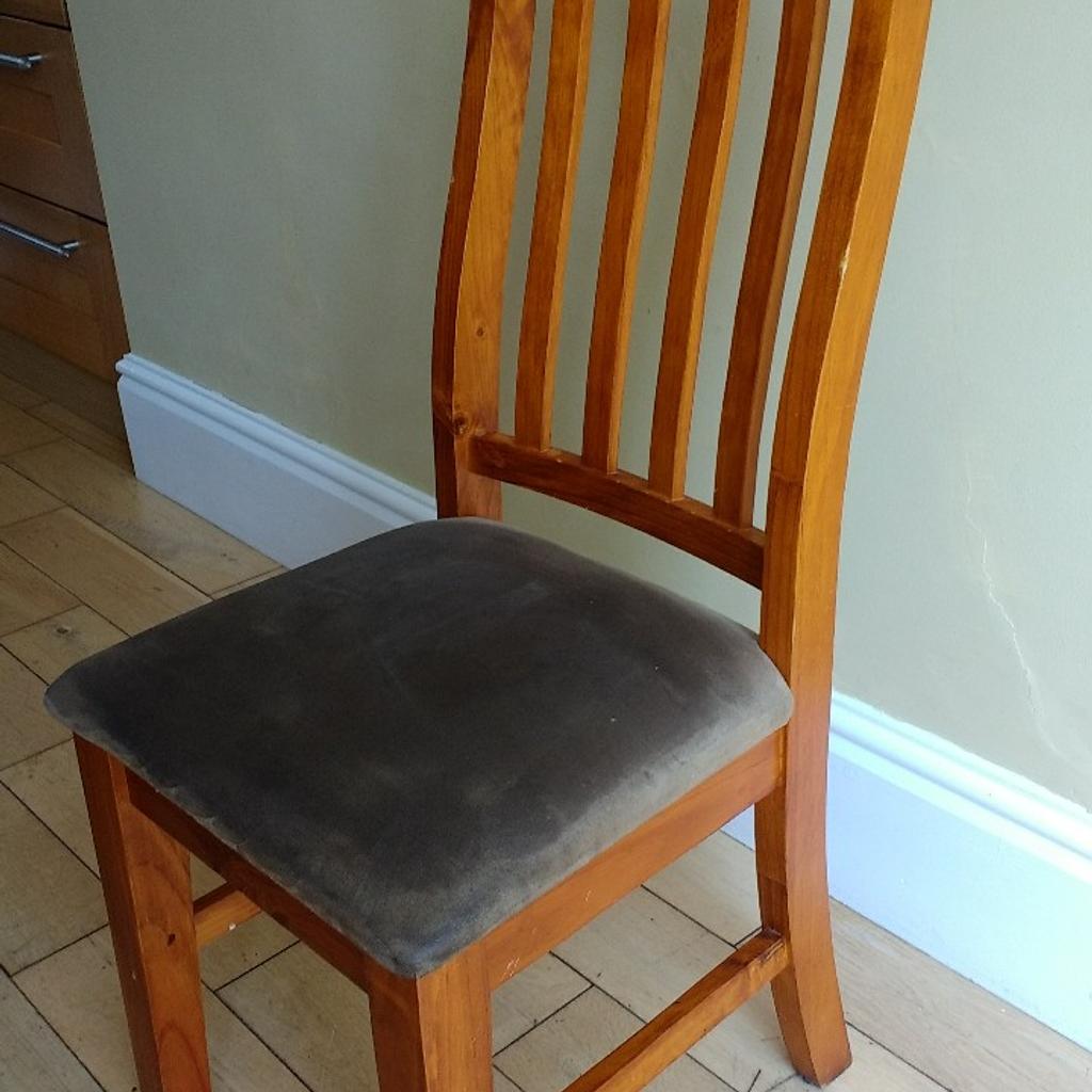 large solid wood table and six chairs in M6 Salford for £60.00 for sale