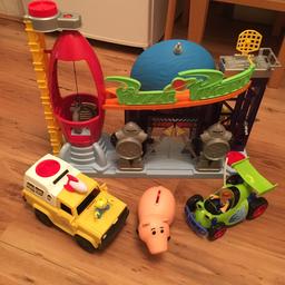 Selection of Toy Story toys. Pizza Planet play set, Pizza Planet van, Ham and some plastic coins, RC and a little Woody driver.
From a pet and smoke free home.
Yours in return for a small donation to the previous owner’s piggy bank 😃
Collection only please