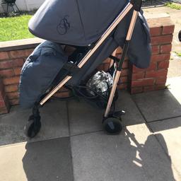 looking for a quick and easy sale ,can be used from birth ,really easy to fold down and pack away,Been looked after very well does have slight wear and tear on handles as seen in picture 3 hence the price, but does not affect the use of the pram
I loved this pram sad to see it go,no rain cover included

Can deliver locally or welcome to pick up