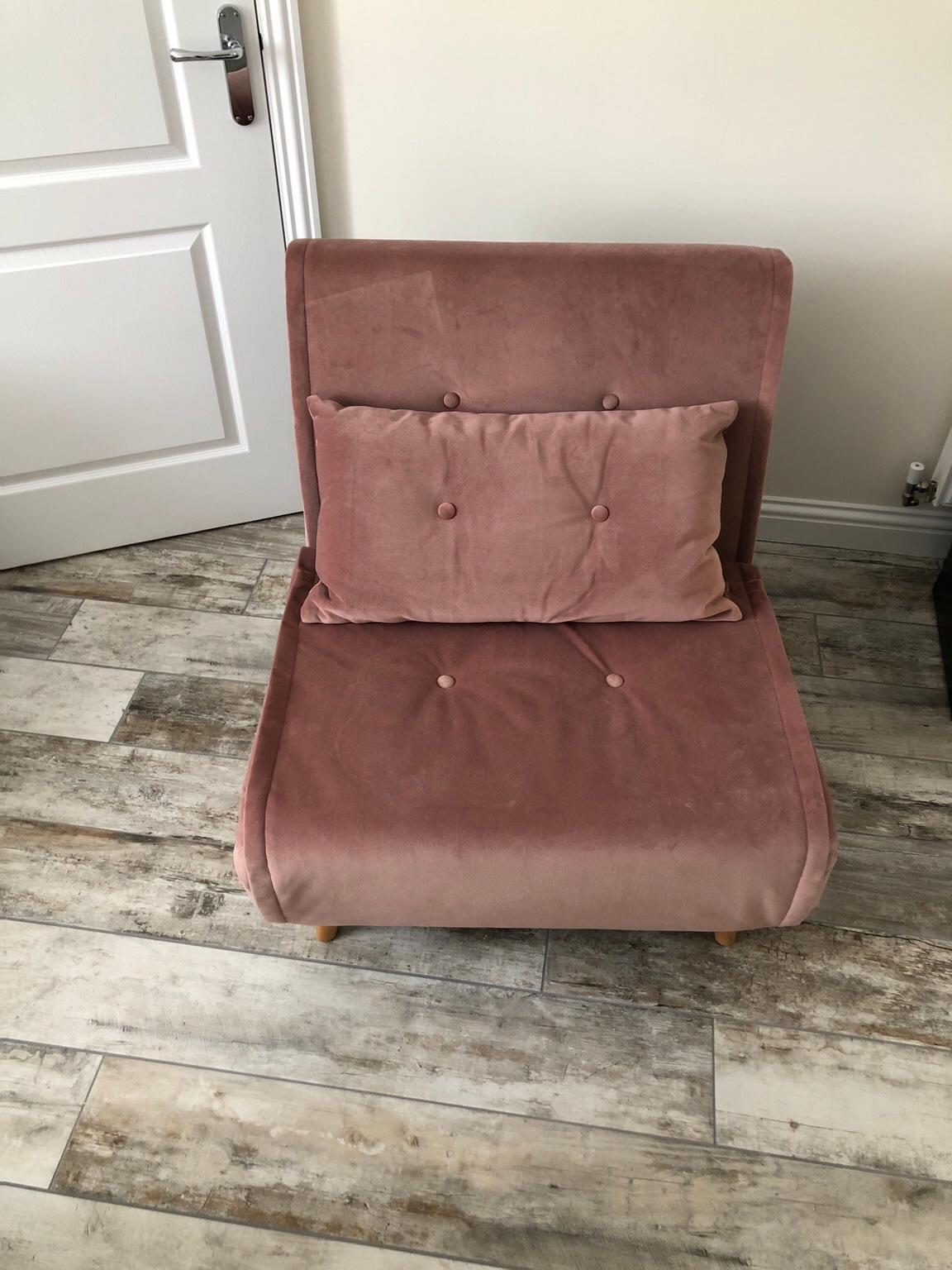 Haru Sofa Single Bed vintage pink. in DA1 Dartford for £120.00