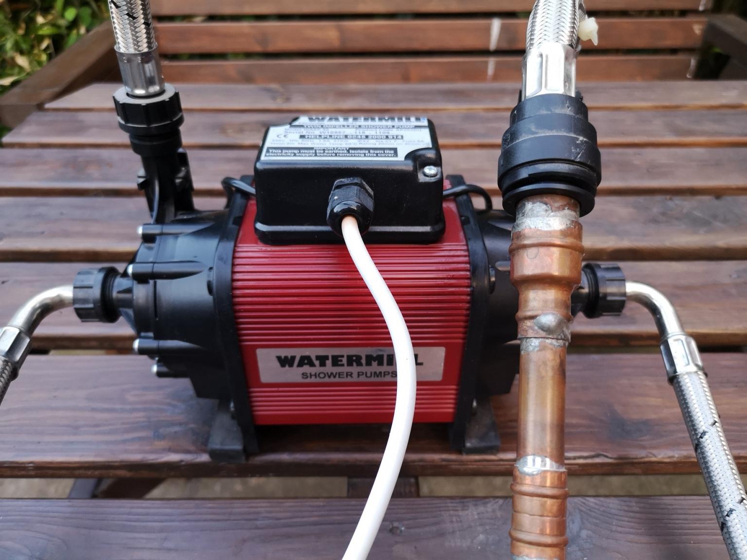 Watermill Shower pump in S65 Rotherham für 20,00 £ zum Verkauf Shpock DE