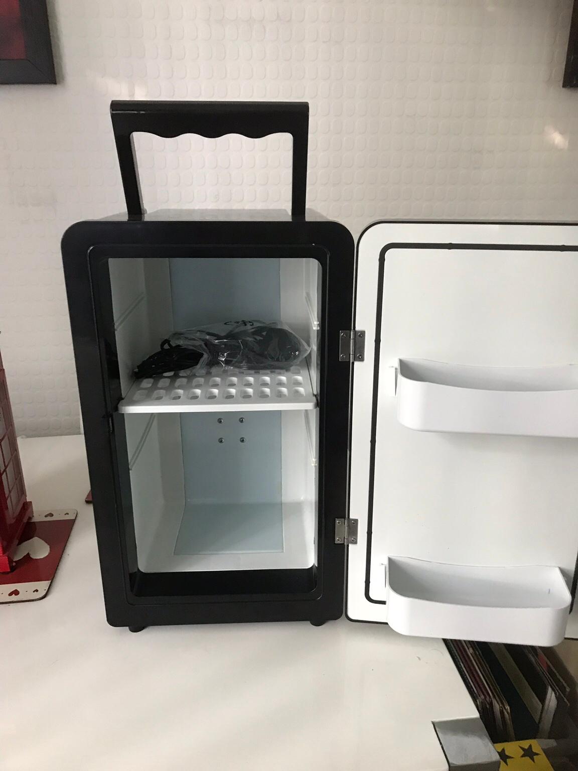 Cristal 16l mini fridge with Incar adaptor in BL3 Bolton für 35,00