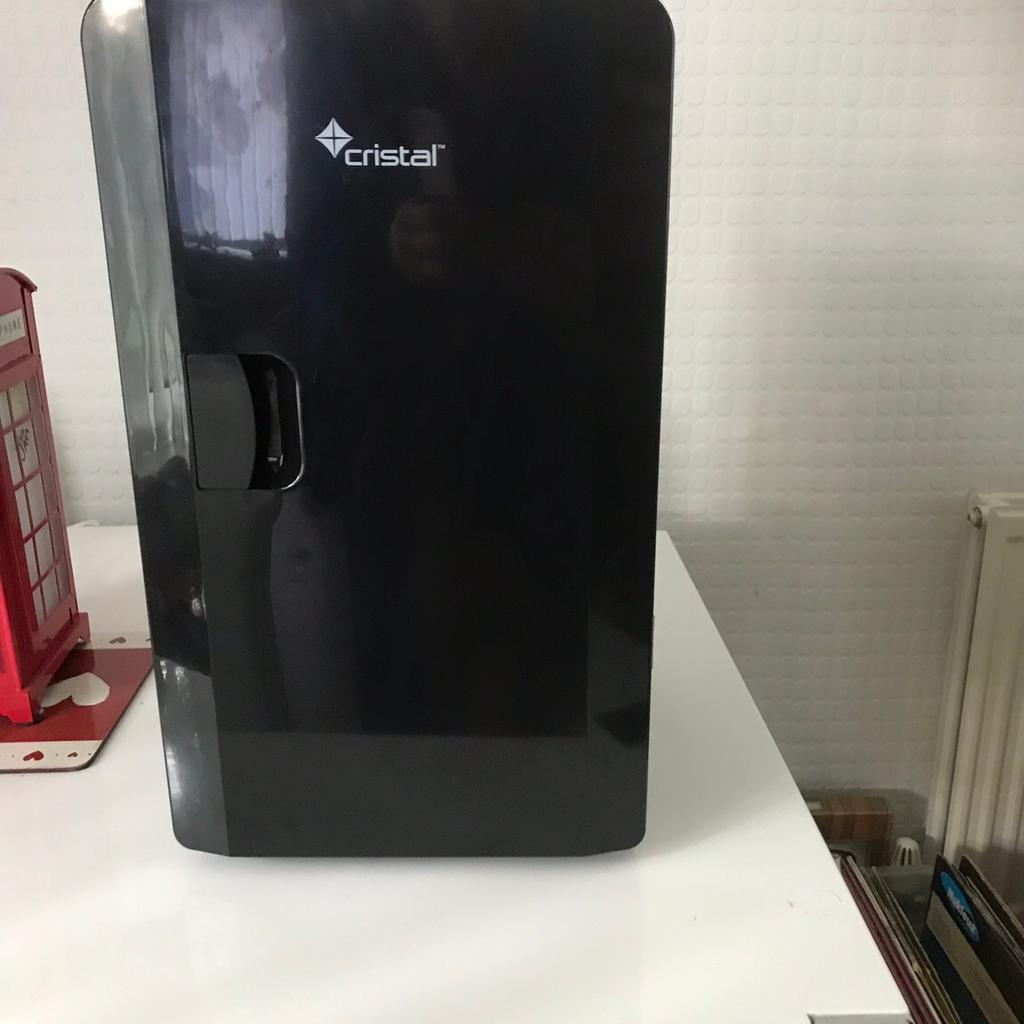 Cristal 16l mini fridge with Incar adaptor in BL3 Bolton für 35,00