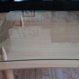 tip top glastisch oben glas unterplatte holz
maße 110cm mal 72 cm