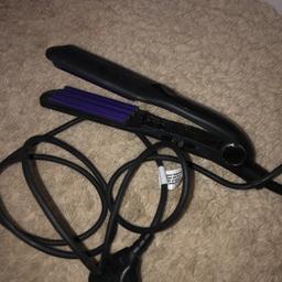 BaByliss purple and black hair Crimpers.
Bought only a few months ago and never use them much
Offers available