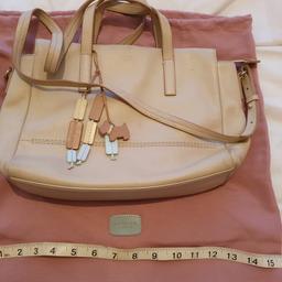 Genuine radley London bag used 
Very well looked after in cream beige colour 
Approx size as shown 13inches by 9inches 
All tags present and comes with protector bag
£80 ovno collection  goldthorpe