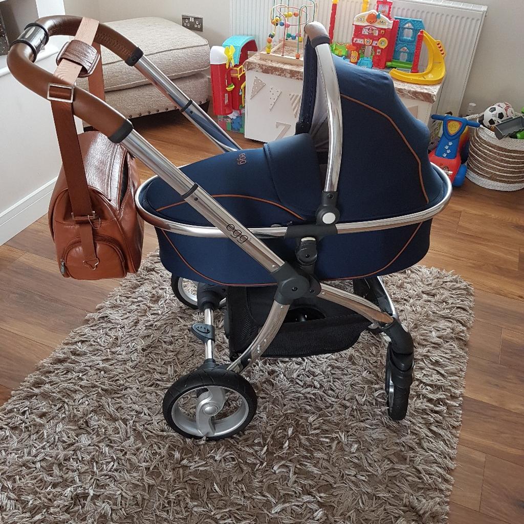 Navy egg outlet pram