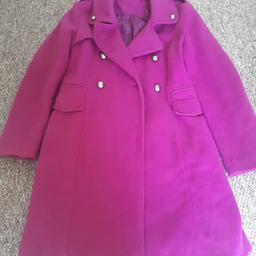 stylish girls jacket-fuchsia/pink- in great condition.
Buyer to collect